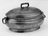 C2001-249. Tureen