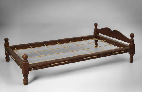 2026-95, Bedstead