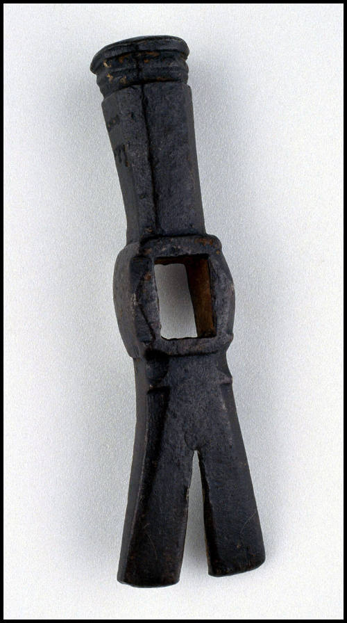 DS2004-0147
