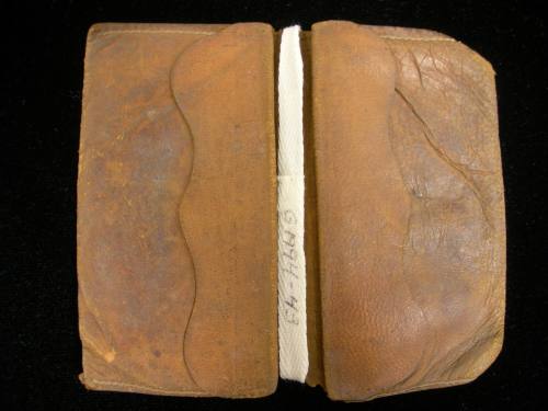 2009 Record shot by L. Baumgarten. Purse.
