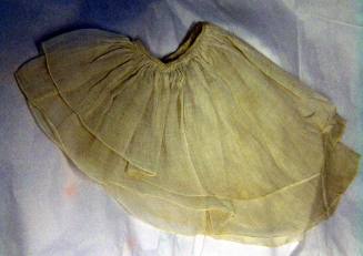 2009 Record shot by L. Baumgarten. Sleeve ruffle.