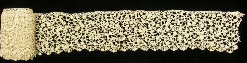 2009 Record shot by L. Baumgarten. Lace.