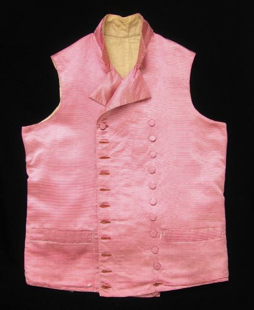 2009 Record shot by L. Baumgarten. Waistcoat.