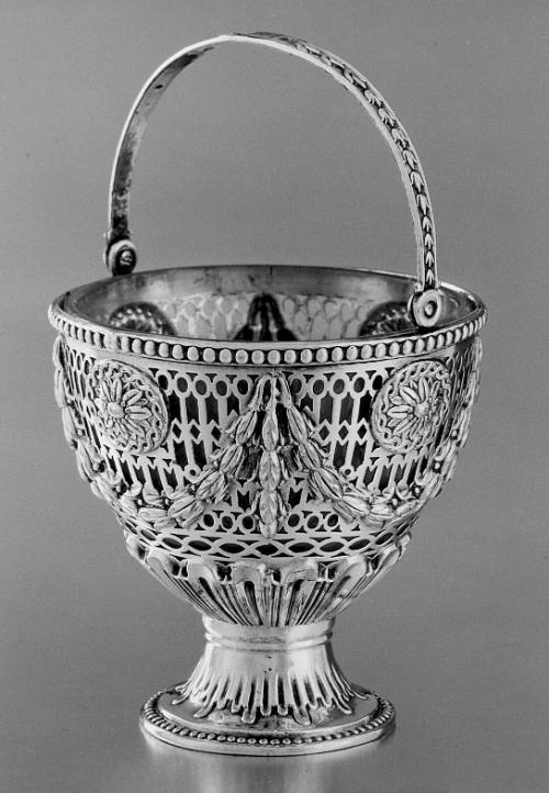 C71-1183. Basket.