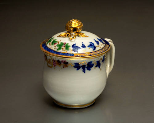 D2010-CMD-92. Pot de crème