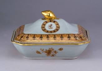 D2011-CL. Vegetable dish and lid.