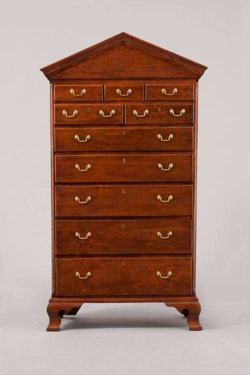 D2012-CMD. Tall chest of drawers