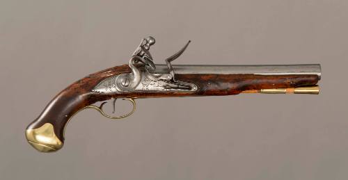D2013-CMD. Pistol