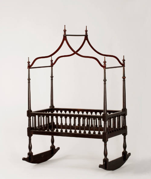 D2011-CMD. Crib bedstead, 1995-15