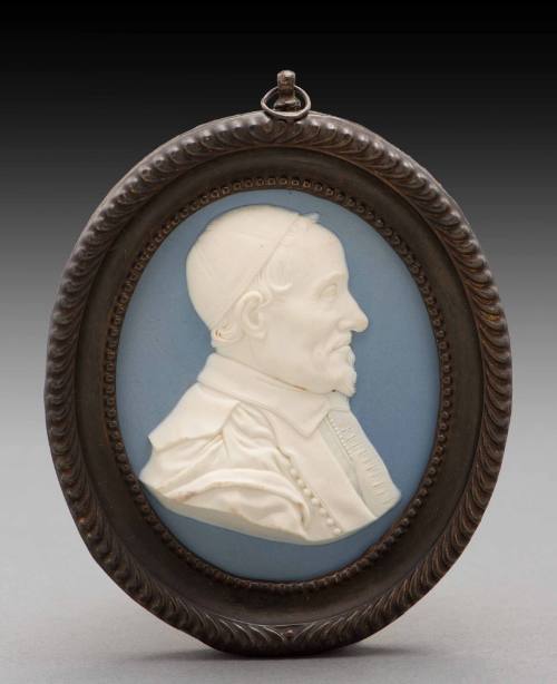 Portrait Medallion 2016-147