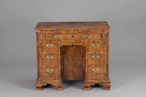 Bureau Table 1956-242