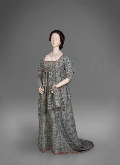 Woman's Gown and Mits 1991-449,A-C