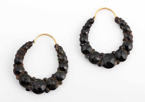 Earrings 1953-1010,1&2