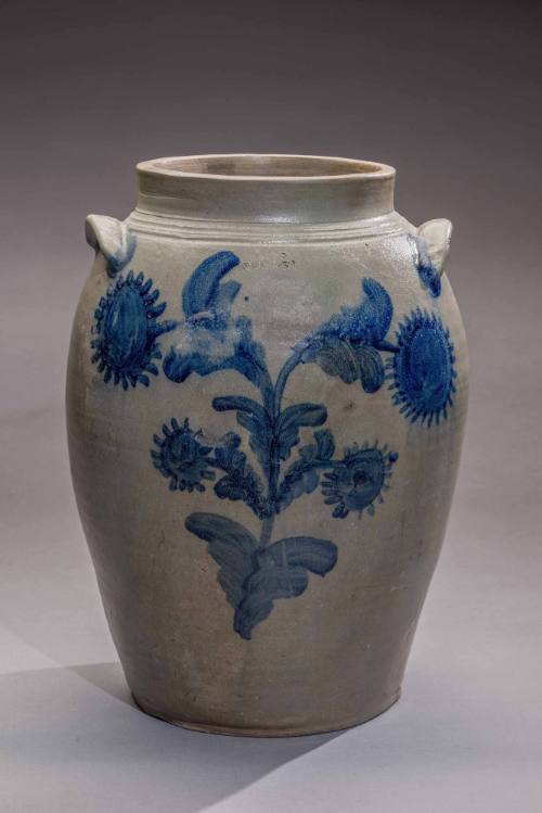 Storage Jar 2009.900.1
