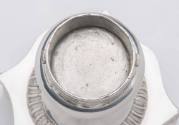 1973-371, Urn