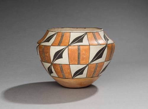 Pot 2019.900.2