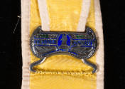 1985-233,1, Garter