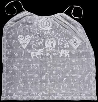 1991-525, Apron