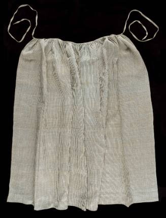 1999-225, Apron