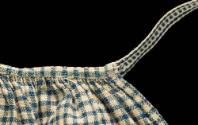 1999-225, Apron