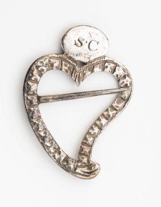 2018-142, Brooch
