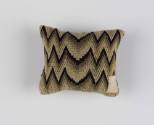 1952-326, Pincushion