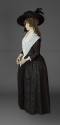 1989-446, Gown