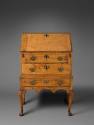 1959-243, Desk