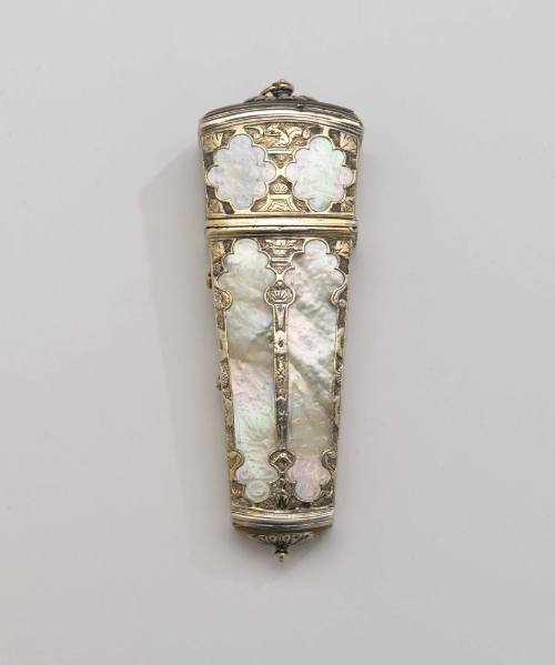 2020-96, Etui