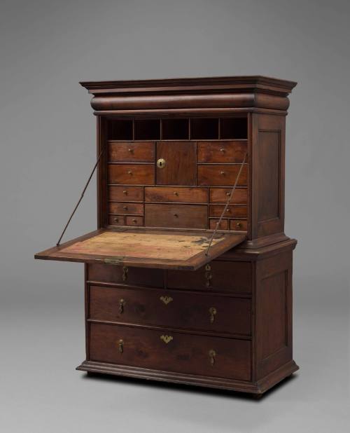 1960-667, Desk and Bookcase