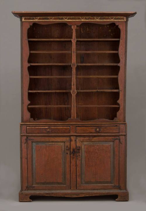 1936-34, Dresser