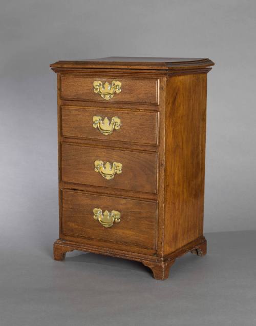 2020-153, Chest of Drawers