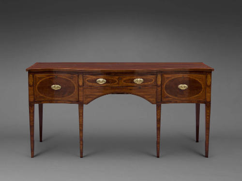 1990-302, Sideboard