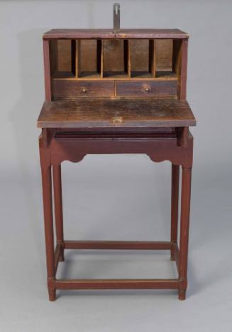 1971-553, Desk