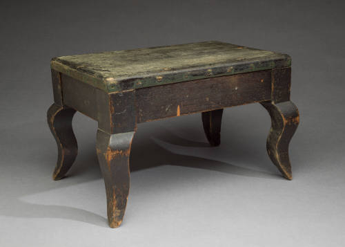 2022-27, Stool