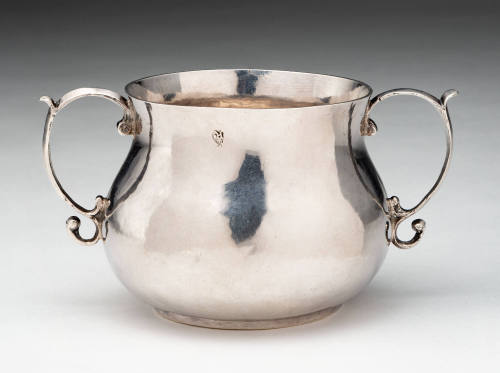 2022-74, Cup