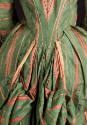 2006-42, Gown