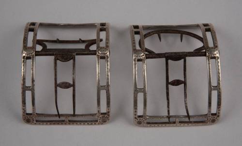 1953-239,1&2, Buckles