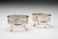 2021-87,1&2, Pair of Salts with Glass Liners
