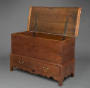 2019-71, Blanket Chest