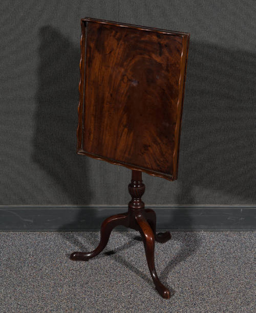 1996.BH.378, Table