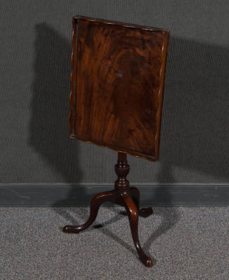 1996.BH.378, Table