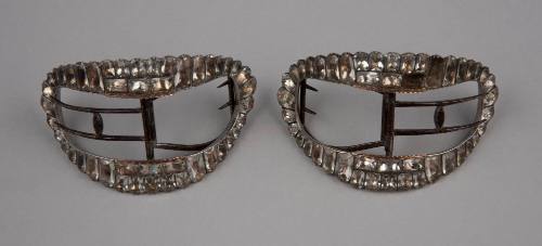 1980-27,1a&1b, Shoe Buckles