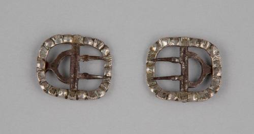 2018-130a&b, Garter Buckle