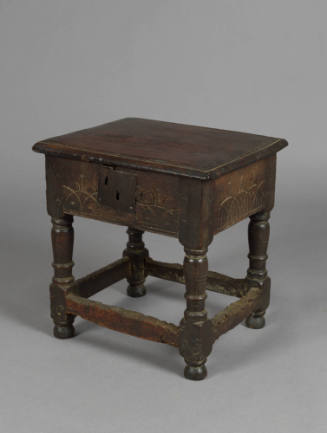 1936-305, Stool