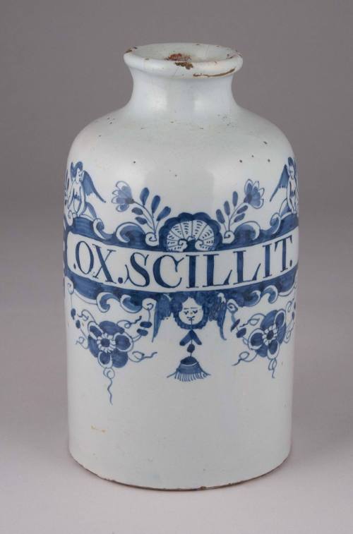 1981-185,2, Bottle