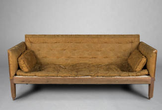 2025-19, Sofa