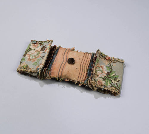 1971-1419, Sewing Case