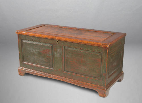 1930-107, Chest