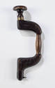 1996-822, Brace